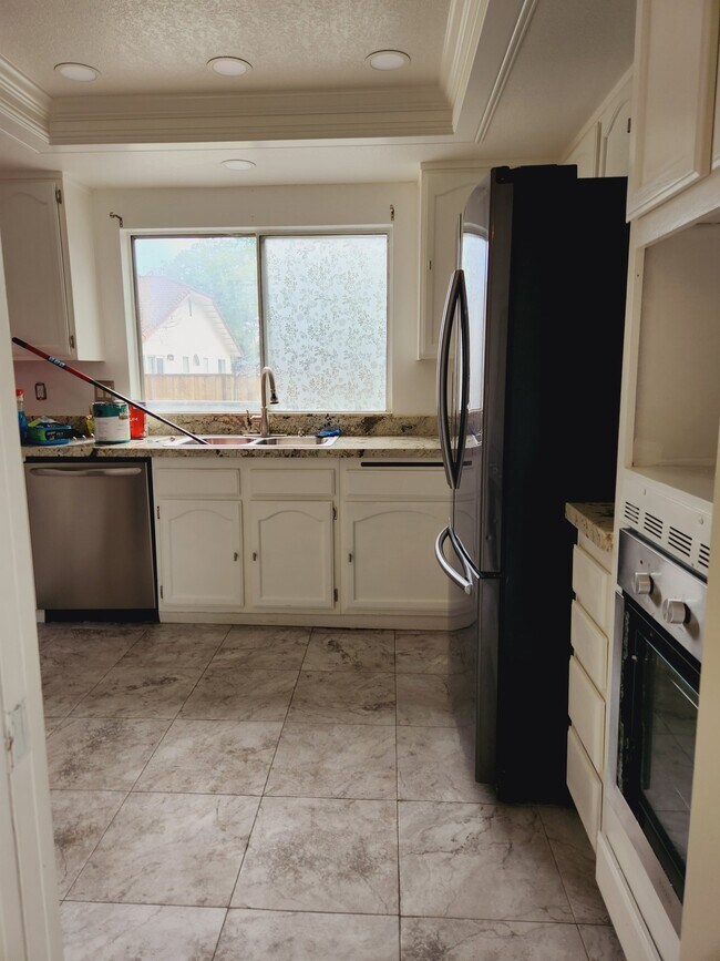 Building Photo - 1814 Evalane Way