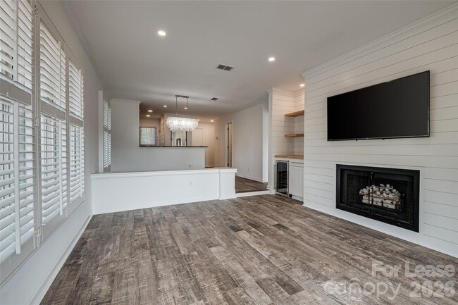 Building Photo - 646 Portside Dr