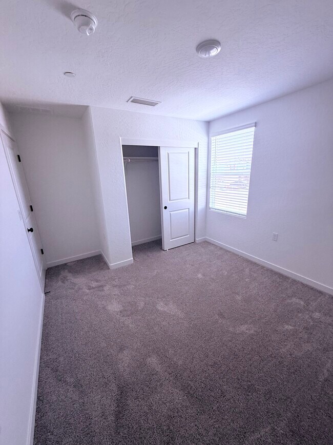 Building Photo - 6461 W Austin Wy