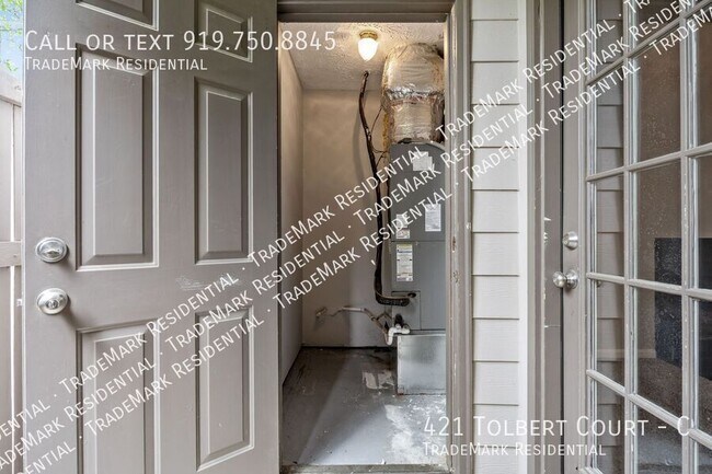 Building Photo - 421 Tolbert Ct