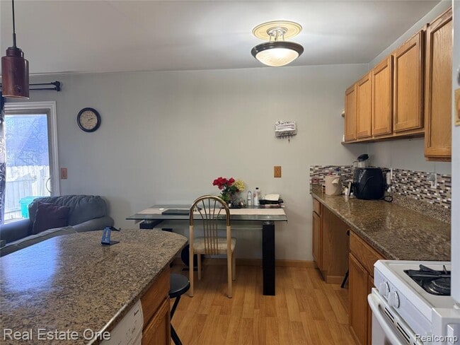 Building Photo - 23677 Stonehenge Blvd