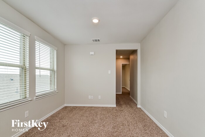 Building Photo - 7509 Continental Dr