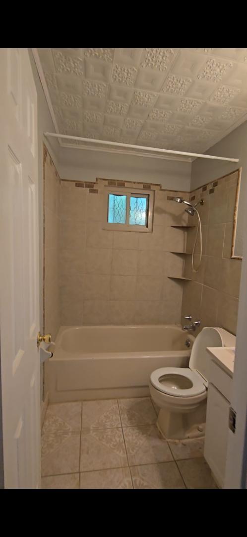 Building Photo - 2644 Mirror Ave