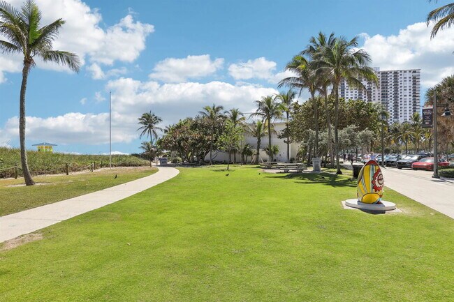 Building Photo - 750 N Ocean Blvd
