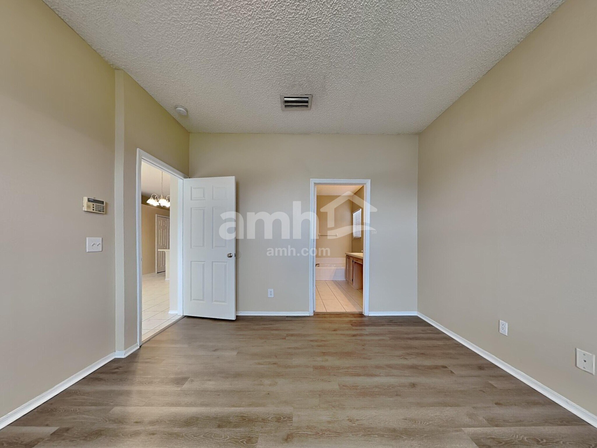 Building Photo - 451 Sand Ridge Dr