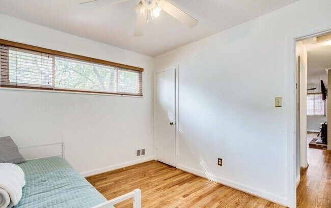 Building Photo - Beautiful 4 BR/2 BA Single-Family Home in ...