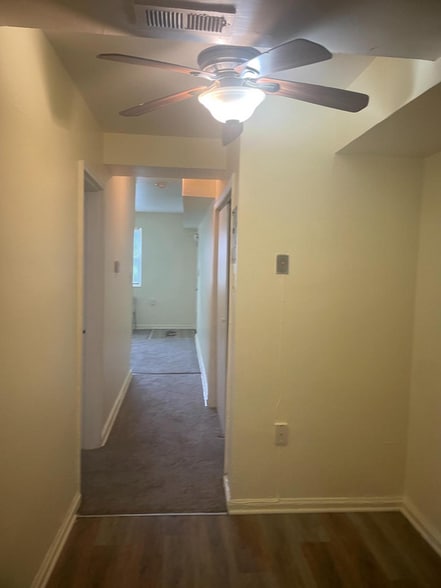 Building Photo - 6006 Clay St NE