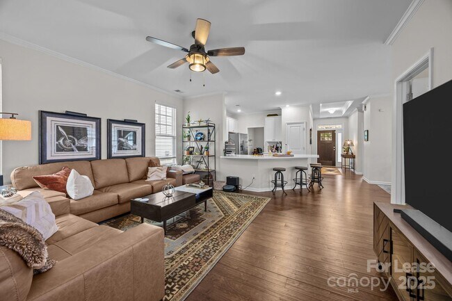 Building Photo - 113 Mac Aly