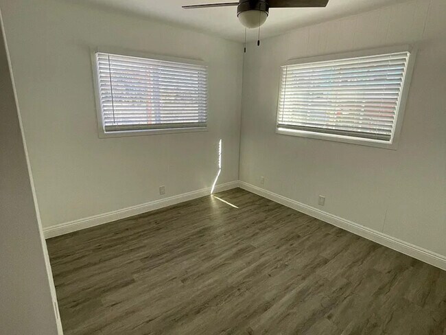 Building Photo - 508 S Catalina Ave
