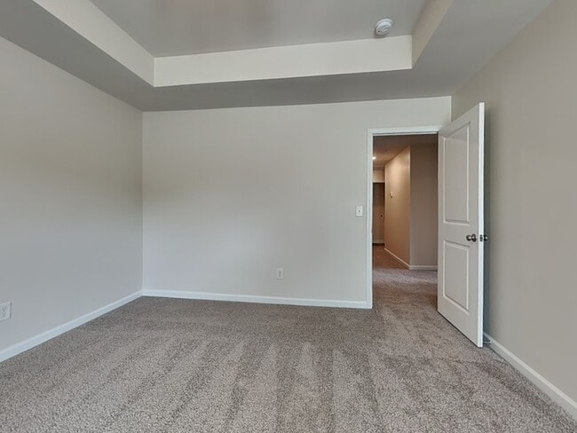 Building Photo - 118 Bent Holly Dr