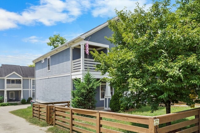 Building Photo - 904 Delmas Ave