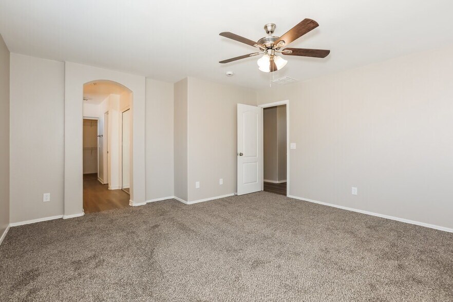 Building Photo - 1130 E Coppola St