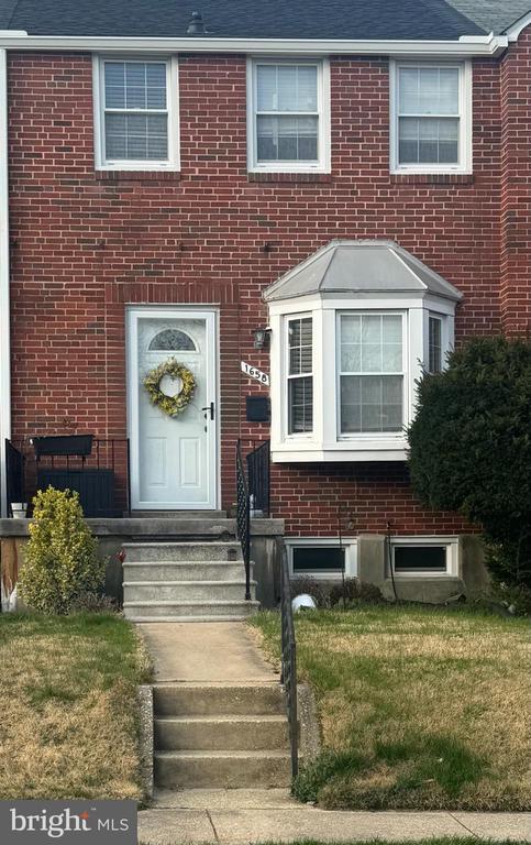 Building Photo - 1658 Thetford Rd