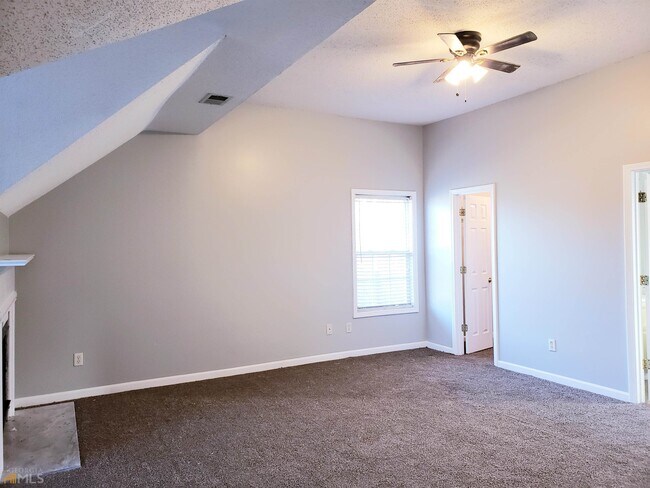Building Photo - 130 Oak Park Terrace
