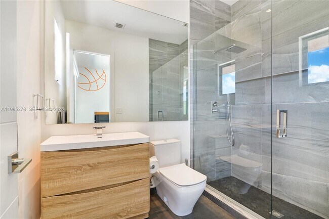 Building Photo - 7210 S Prestwick Pl