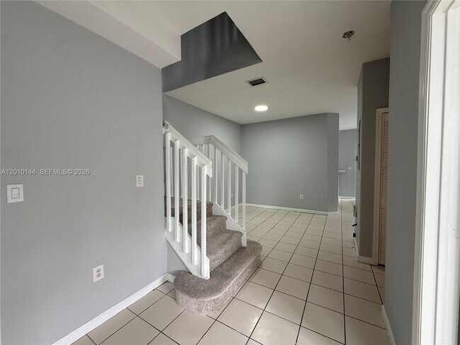 Building Photo - 2458 SE 15th Pl