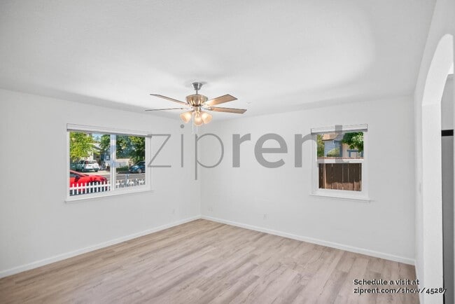Building Photo - 2123 Chestnut St
