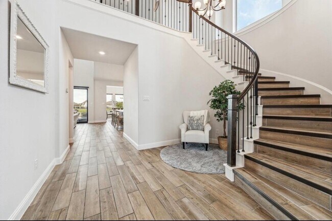 Building Photo - 2119 Parker Grove Dr