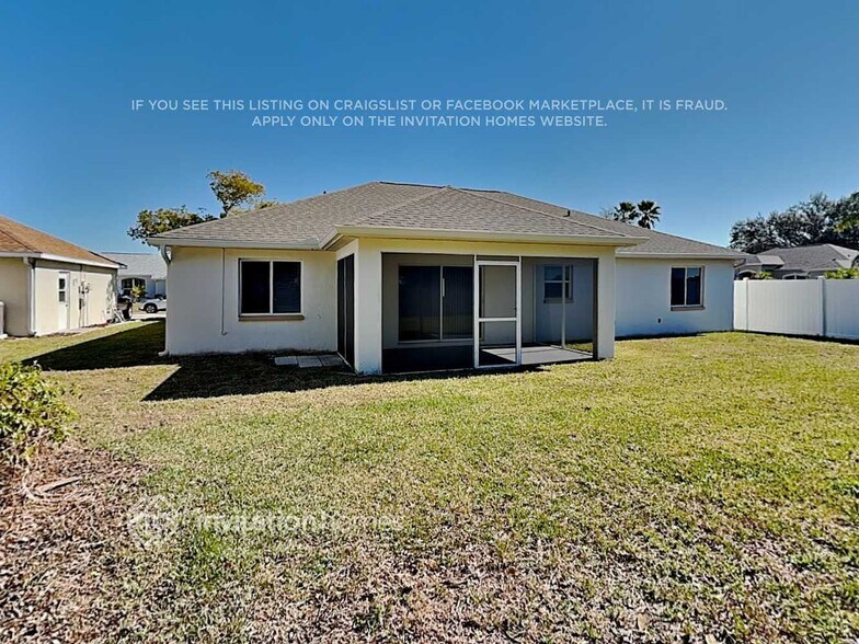 Building Photo - 4516 30th Ln E