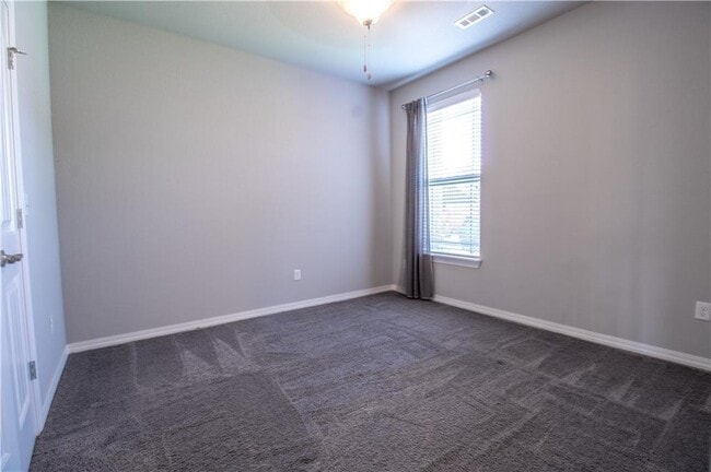 Building Photo - 1220 Gardenia St