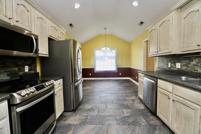 Building Photo - 2605 Turningleaf Ln