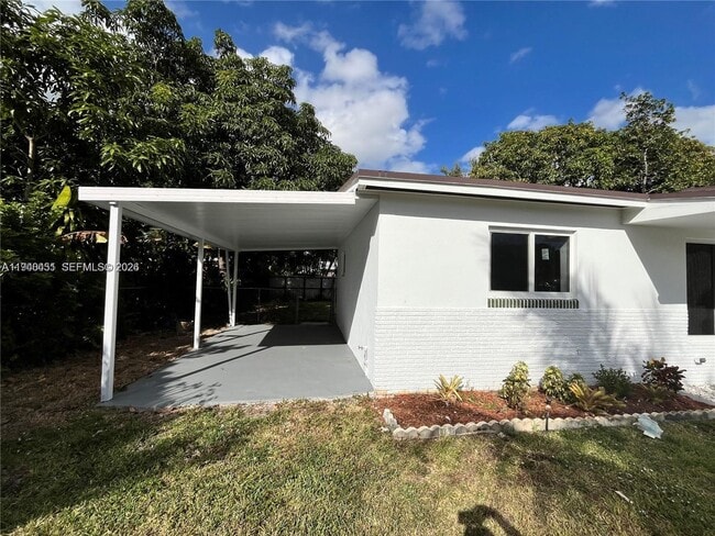 Building Photo - 971 NW 200th Terrace