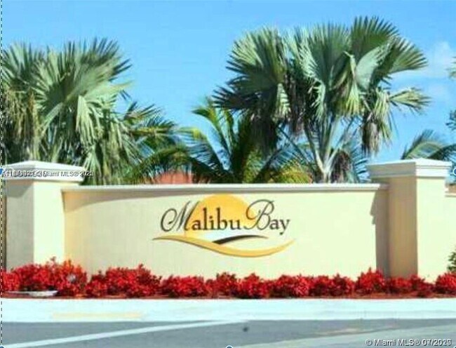 Building Photo - 990 NE 33rd Terrace