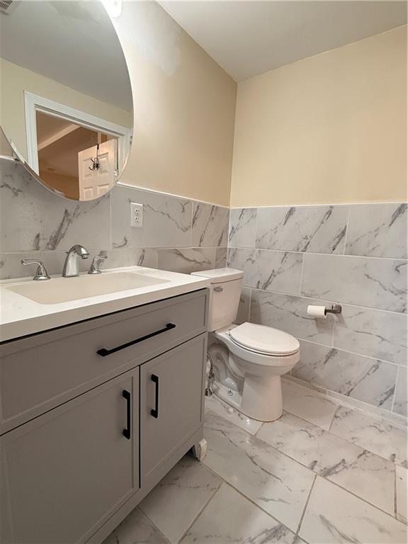 Building Photo - 194 Harrison St