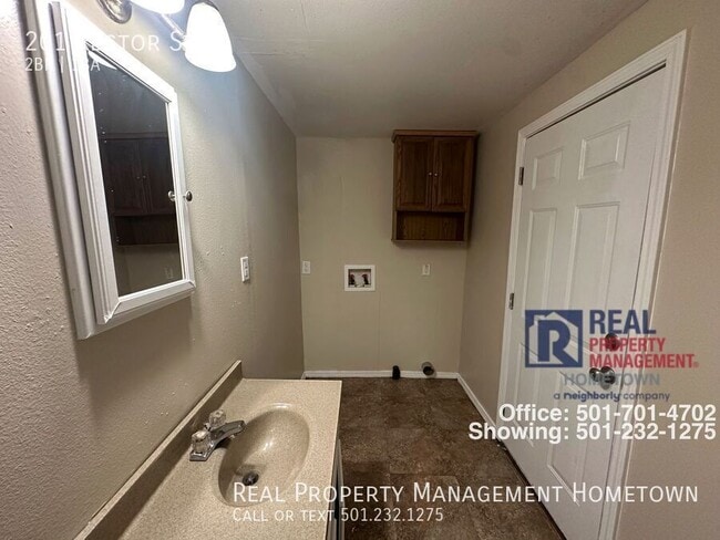 Building Photo - 201 Rector St