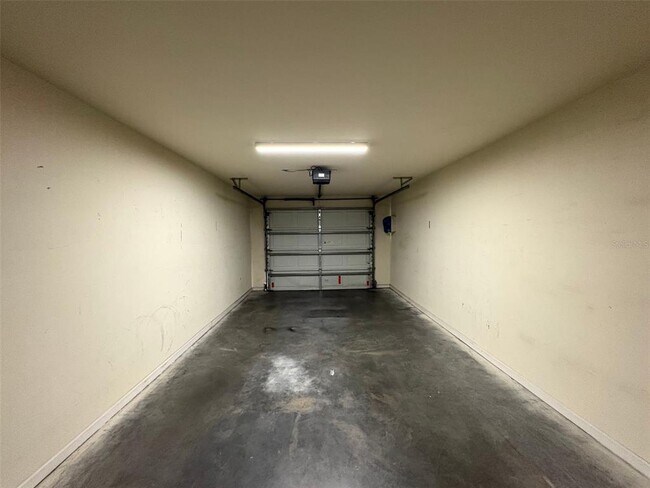 Building Photo - 12021 Villanova Dr