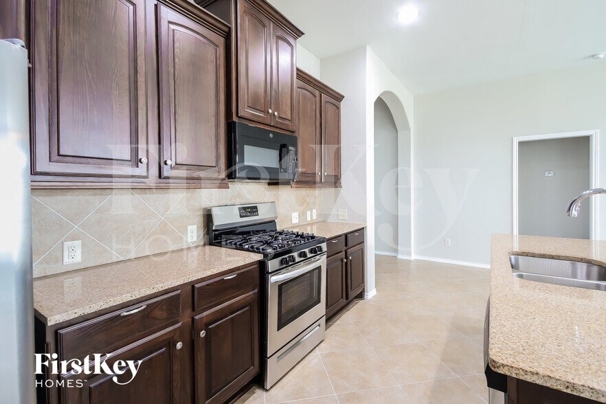 Building Photo - 26122 Serenity Oaks Dr