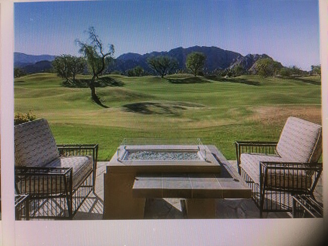 Stadium Golf course & patio fire pit - 54865 Inverness Way