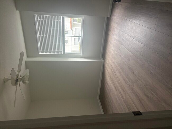 Building Photo - 2026 Alta Meadows Ln