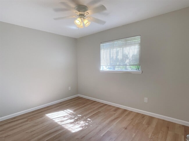 Building Photo - 11022 Concho St