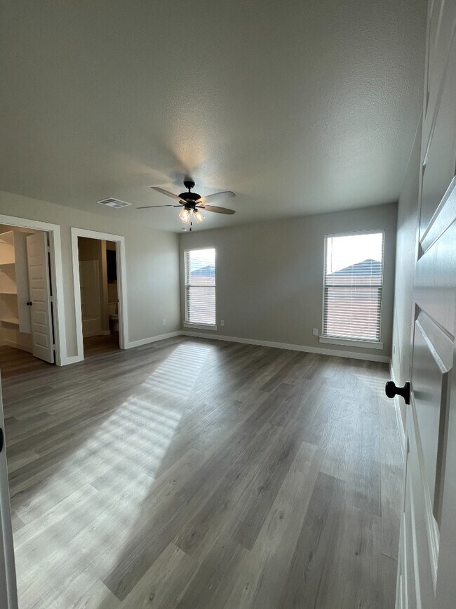 Building Photo - Brand new 3 bd/2 bth home in quiet neighborhood! Turf backyard with plants! All appliances! 10 mi...