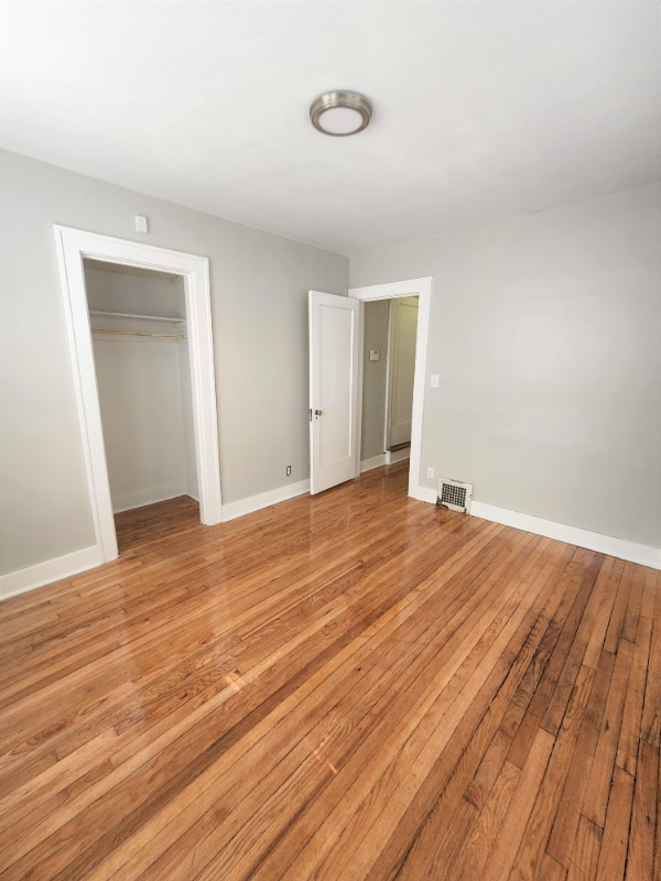 Building Photo - 402 Van Brunt Blvd