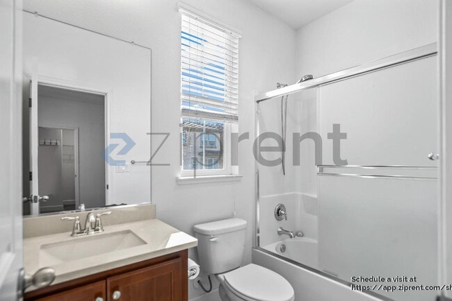 Building Photo - 38954 Primula Terrace