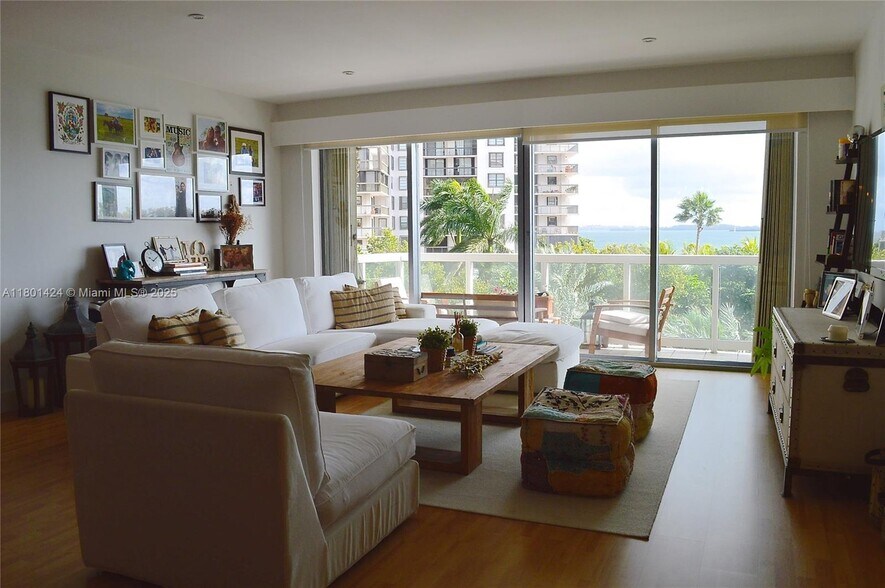 Building Photo - 2451 Brickell Ave