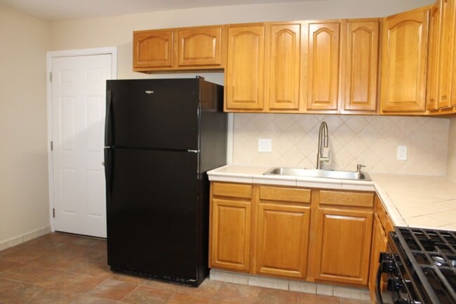 Building Photo - 319-325 21st St., Richmond, CA 94801