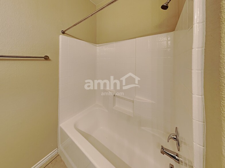 Building Photo - 6136 Kristen Dr