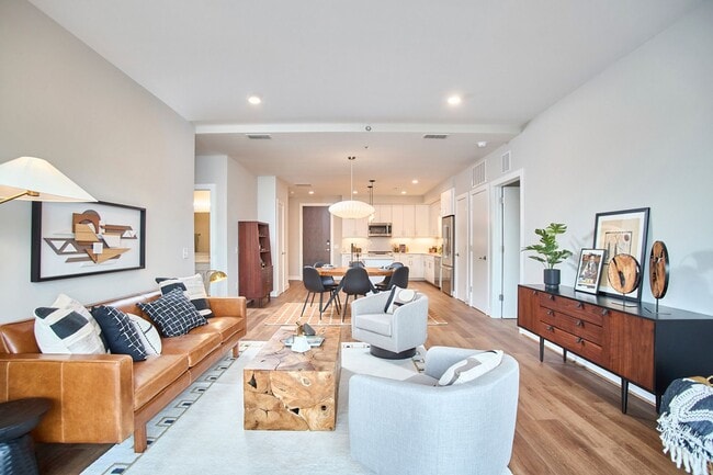 Building Photo - Condo in the Heart of Downtown Durham | Private Terrace + Amenities