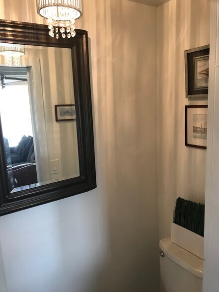 Half bath - 91 S Penataquit Ave