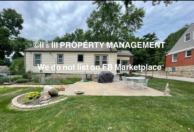 Building Photo - 5921 Hemlock St