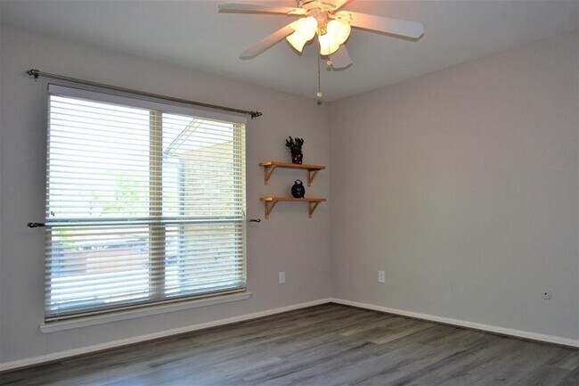 Building Photo - 8801 Hammerly Blvd