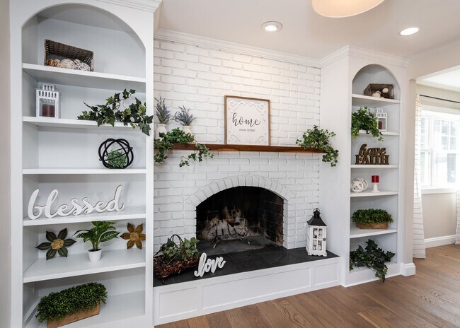 Building Photo - Cozy Home Centrally located Colorado Sprin...