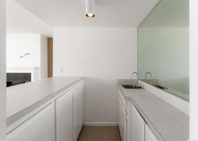 Building Photo - 2420 Torrey Pines Rd