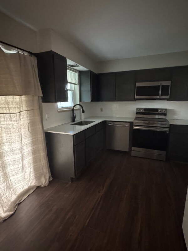 Building Photo - 5 NE 3rd St