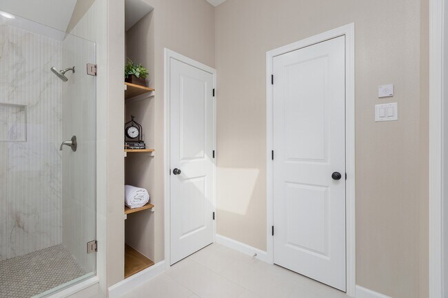 Building Photo - 2826 Creek Manor Dr