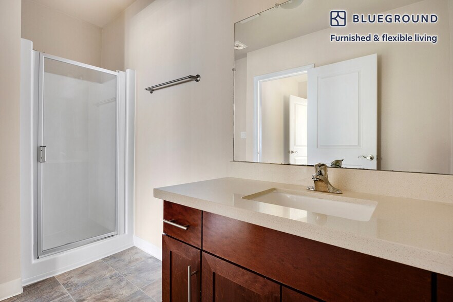 Building Photo - 28124 Peacock Ridge Dr