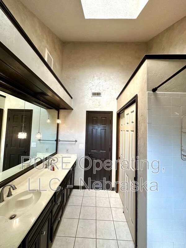 Building Photo - 3447 S 161st Cir